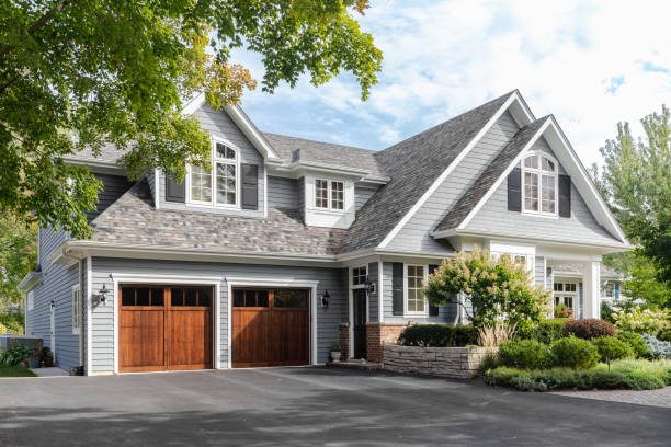 Best Roof Ventilation Installation  in Atlantis, FL